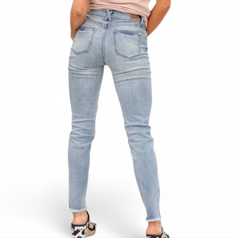 judy blue ♡ relaxed fit mid rise skinny jeans 88609 16w raw hem cool denim